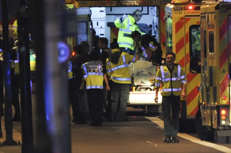 TERORISTIČKI NAPAD U LONDONU: Na desetke ljudi stradalo je na London Bridgeu i Borough Marketu