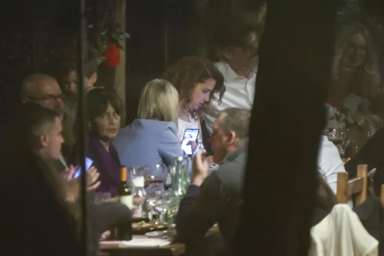 Pogledajte prve fotke iz restorana u kojem su Doris Pinčić i Davor Guberović proslavili vjenčanje