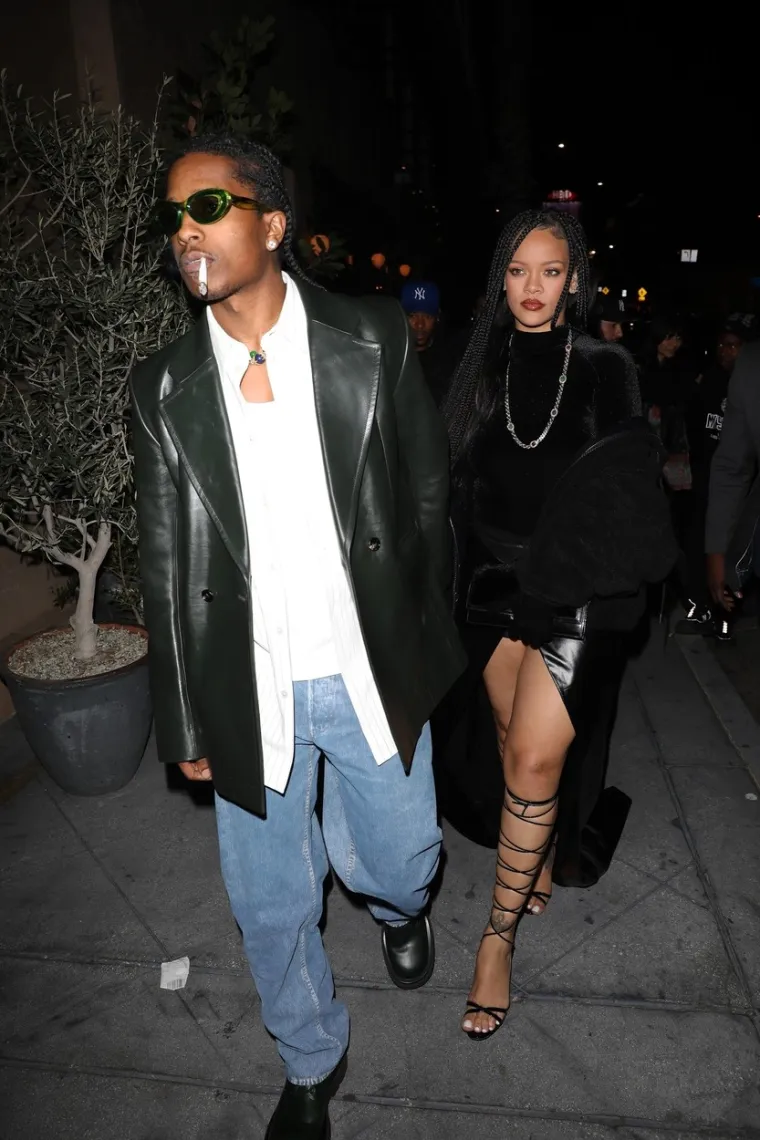 Rihanna i ASAP Rocky organizirali tulum od kojeg će sutra boljeti glava: Seksi domaćica izdominirala u lateksu