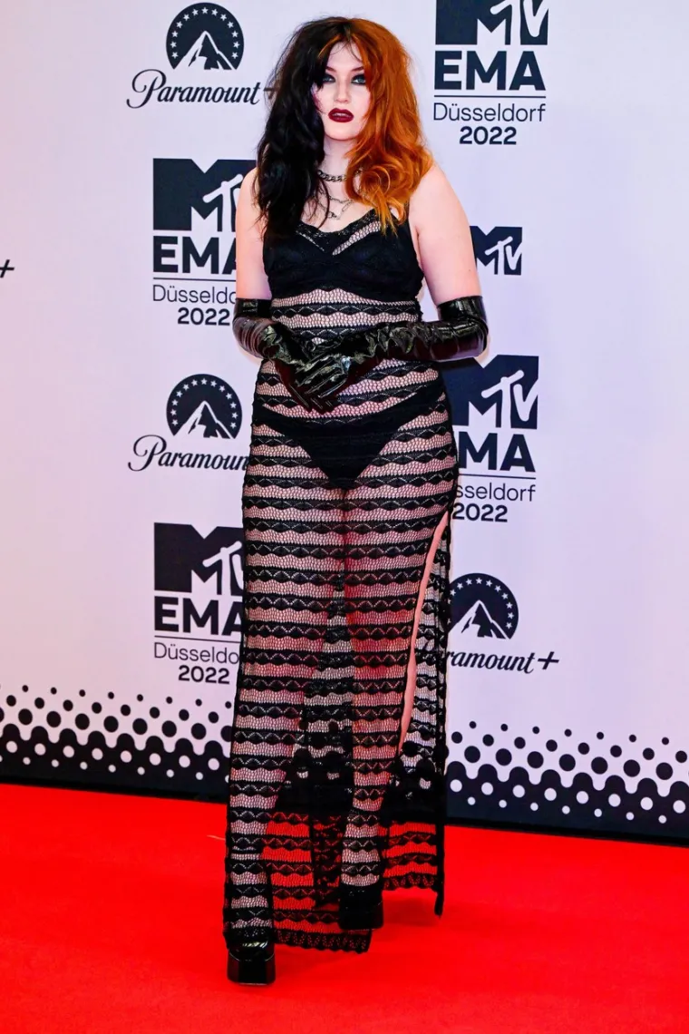 Hayley Roberts Hasselhoff 