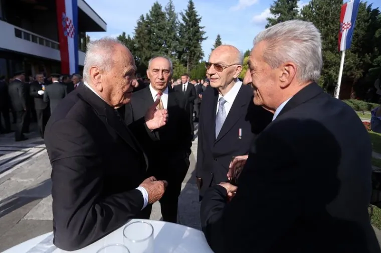 Dan državnosti je s predsjednicom proslavio i Josip Manolić, jedan od osnivača HDZ-a.