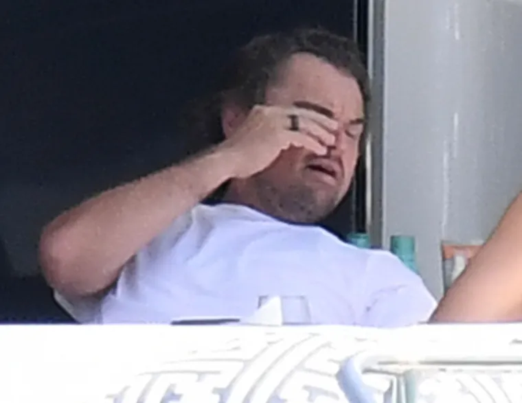Leonardo DiCaprio smanjio trbušinu. Je li za to kriva 23 godine mlađa djevojka ili...?