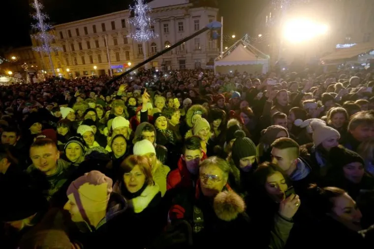 HALID, OPĆA OPASNOST, VATRA I BROJNI DRUGI: Koncert 'Želim život' oduševio građane