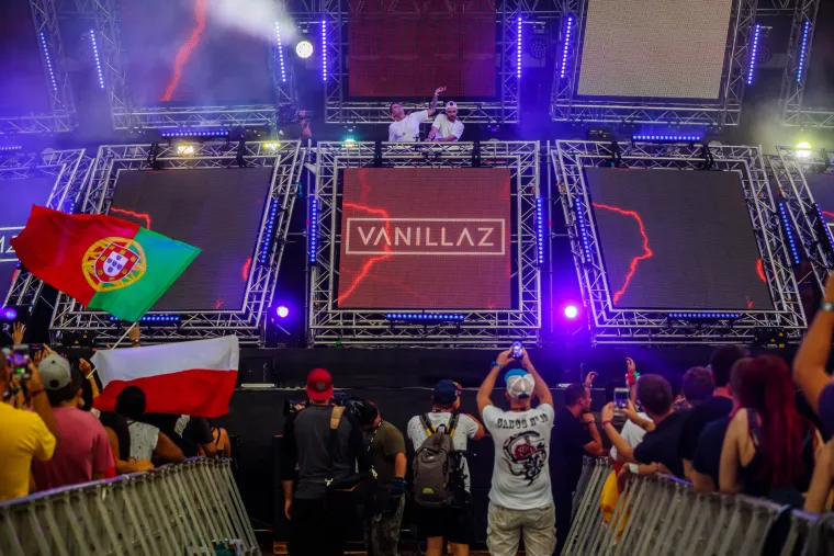 DJ DUO VANILLAZ ZAPALIO POLJUD: Evo kako su zabavljali ekipu prve večeri ULTRE u Splitu