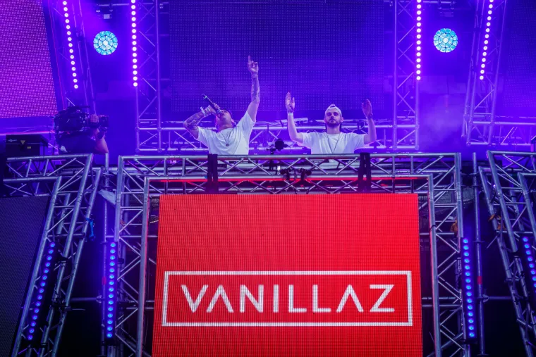 DJ DUO VANILLAZ ZAPALIO POLJUD: Evo kako su zabavljali ekipu prve večeri ULTRE u Splitu
