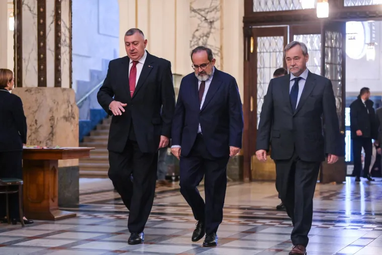 Kraljica Letizia i naša Sanja zablistale u savršenim izdanjima: Svi se pitaju i tko je misteriozna crnka u društvu ministra?