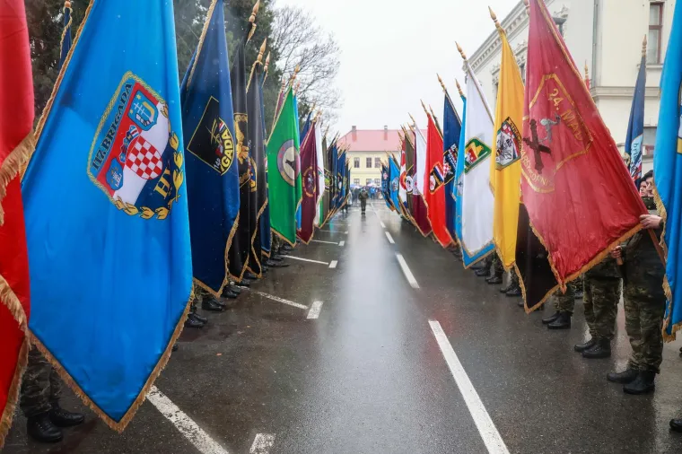 Pogledajte ove prizore: Građani Vukovara i brojni domoljubi odali počast Gradu heroju u Domovinskom ratu