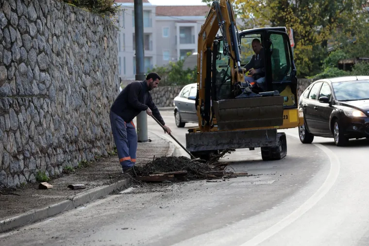 Ove fotografije svjedoče razmjerima katastrofe u Novom Vinodolskom, ljudi su spašavali što se spasiti da