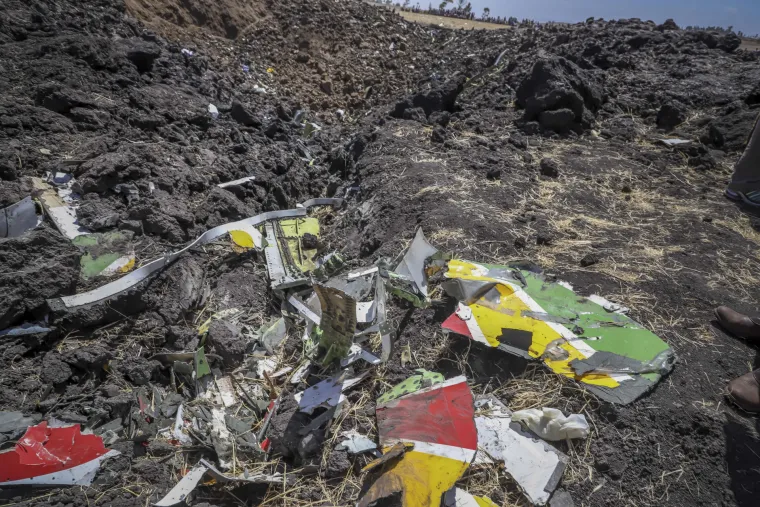 Pogledajte kako izgleda mjesto na koje se srušio Boeing 737: Od aviona ostale samo krhotine