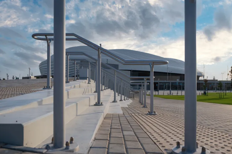 Na njemu će se održati šest utakmica u grupnoj fazi na ovom SP-u, među kojima je i okršaj osmine finala. Sama konstrukcija i ideja stadiona izazvala je veliku pozornost javnosti budući da su 2013. godine procurili nacrti, a ljudi koji su ih vidjeli prozvali su ovaj stadion &apos;Gigantska vagina&apos; odnosno &apos;Stadion vagina&apos;.