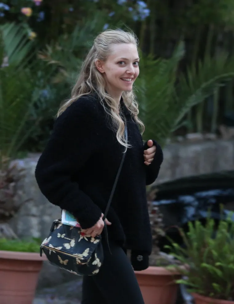 Glumica Amanda Seyfried jedna je od zvijezda koje su ovih dana na otoku Visu.
