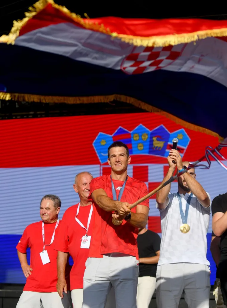 Zagreb dočekao hrvatske olimpijce: Pjevalo se i skakalo u čast naših junaka iz Pariza