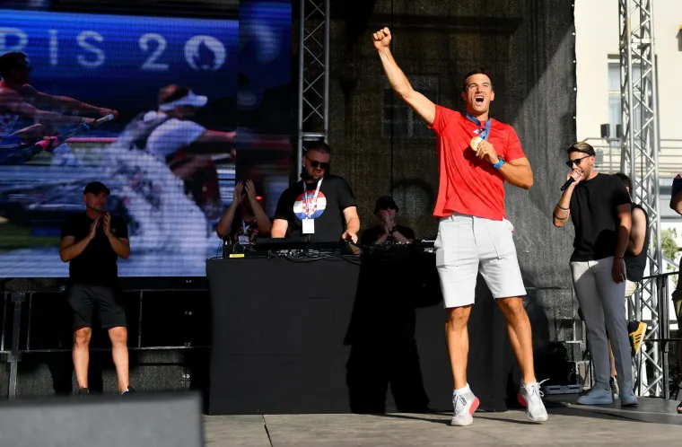 Zagreb dočekao hrvatske olimpijce: Pjevalo se i skakalo u čast naših junaka iz Pariza