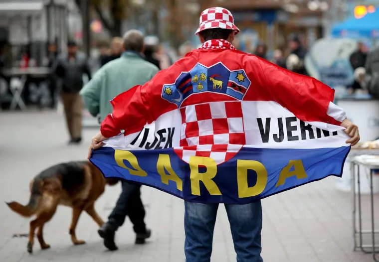 KOCKICE U CENTRU KIJEVA: Oko 700 hrvatskih navijača spremno je za nadglasavanje sa 70.000 Ukrajinaca
