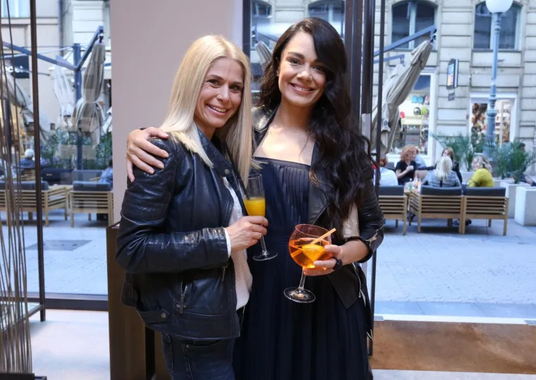 Kristina Krepela, Ana Vilenica