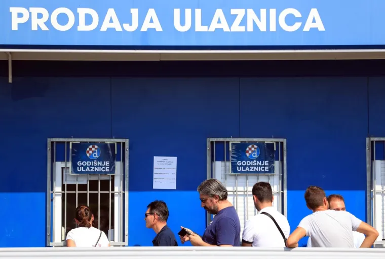 ZAGREPČANI SE OPET ZAPALILI ZA DINAMO: Pogledajte redove na blagajnama, svi žele pomoći da se dohvati Liga prvaka