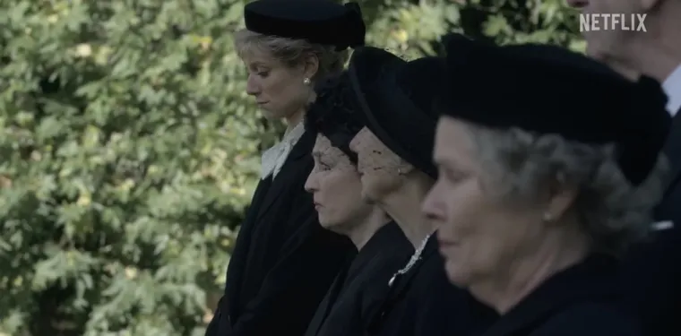 Lady Glenconner je kritizirala &quot;Krunu&quot; i zbog toga što prikazuje princezu Margaret kako radi nepristojne rime s američkim predsjednikom Lyndonom B. Johnsonom te raspravlja o kvalitetama raznih muškaraca. &quot;Naravno da se to nikad nije dogodilo&quot;, rekla je za BBC.