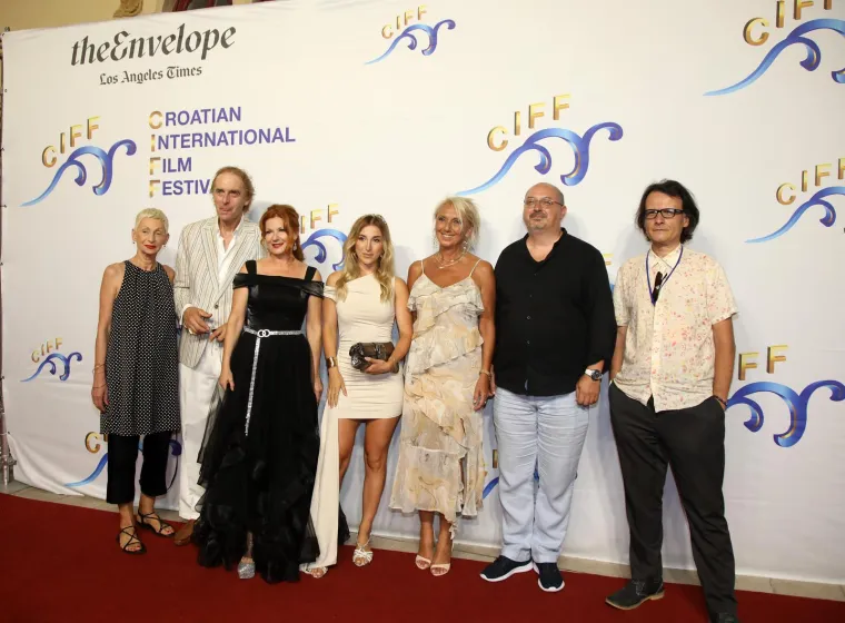 Na filmskom festivalu u Šibeniku uživale poznate face: Među njima holivudska glumica