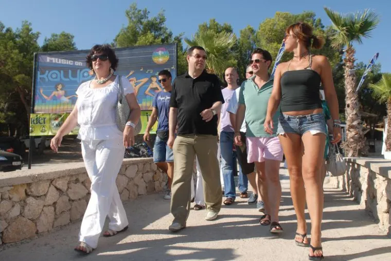 Šetnja je bila ugodna za aktivnog ministra unatoč velikim vrućinama