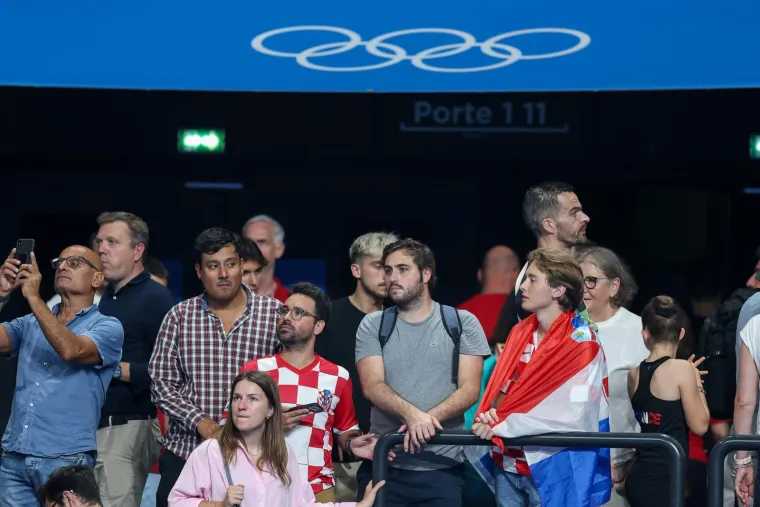 Ma tko se to smjestio iza Tucka i došao dati podršku Barakudama na putu do finala Igara