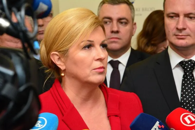 SLAVONSKI BROD: Predsjednica Grabar-Kitarović o rješavanju onečišćenja zraka