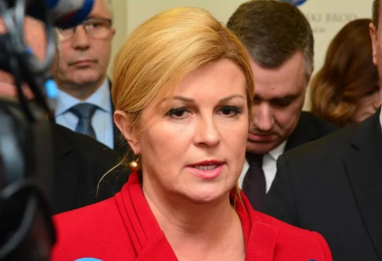 SLAVONSKI BROD: Predsjednica Grabar-Kitarović o rješavanju onečišćenja zraka