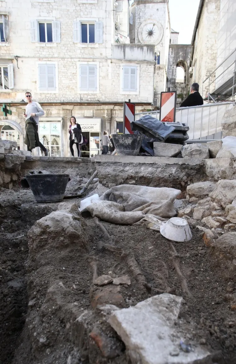 Šok u Splitu: Na arheološkim iskopima na Pjaci pronađen kostur