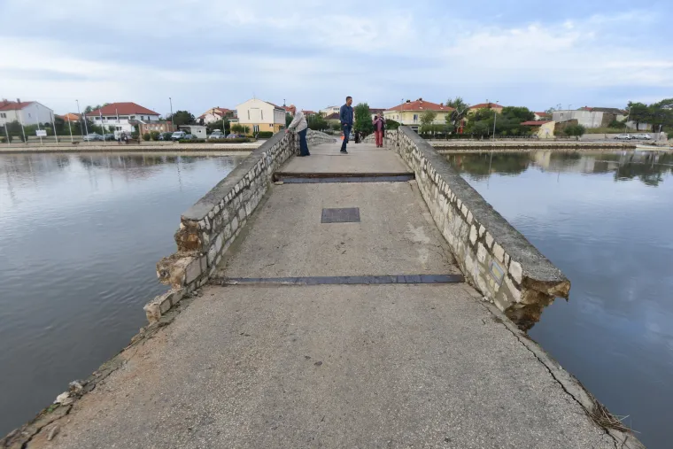 Nin: pod bujicom vode srušena oba mosta koja povezuju stari grad