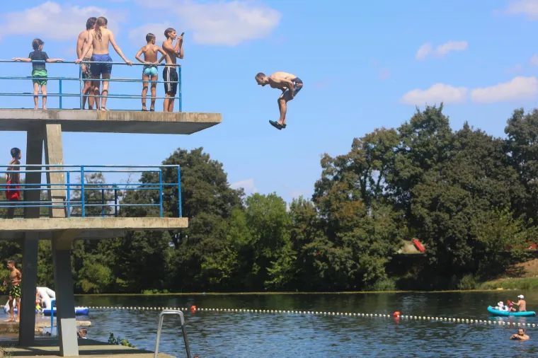 Paklene vrućine i idilični prizori s plaža: Vikend stvoren za brčkanje i odmor