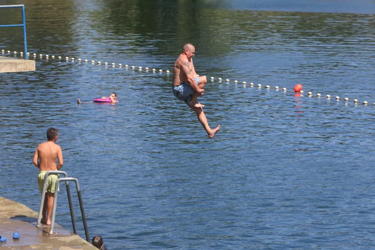 Paklene vrućine i idilični prizori s plaža: Vikend stvoren za brčkanje i odmor