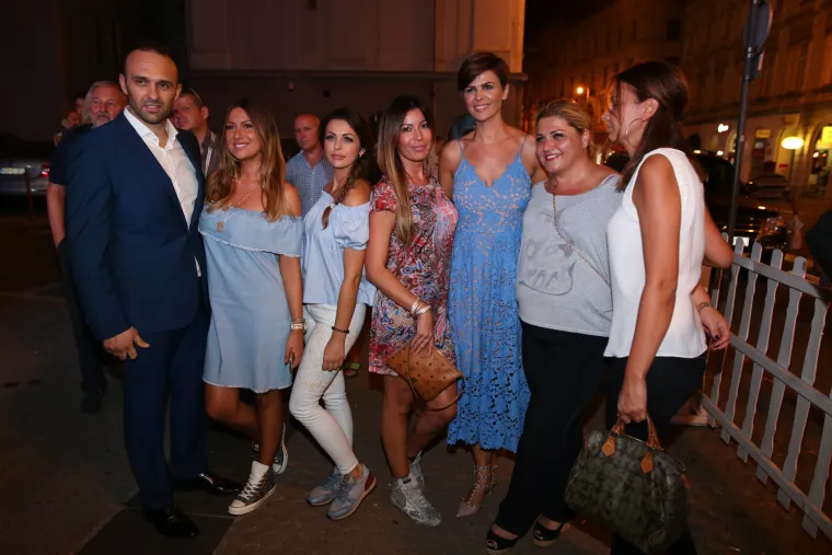 Moda u izbornim stožerima: Milanka Opačić u zavodljivoj haljini, Maša Petrov i Sanja Milanović igrale na sigurno