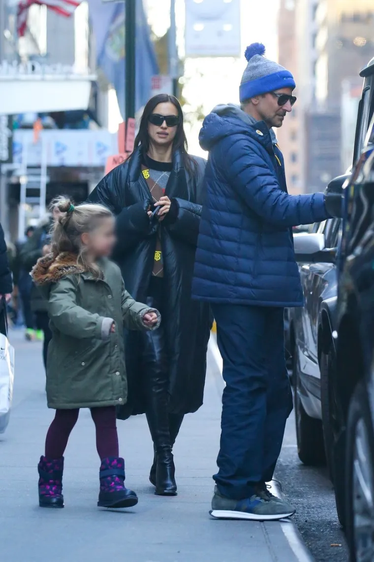 Irina Shayk i Bradley Cooper su skupa? Uhvaćeni zajedno s kćeri, a prošli tjedan su razmjenjivali nježne poglede...