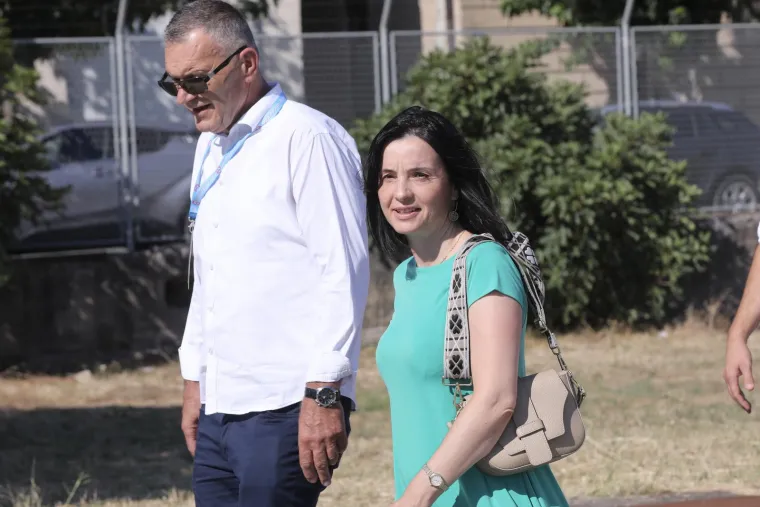 Veseli i raspoloženi, lijepo im u dolini Neretve: Političari se sjatili na Maraton lađa. Evo tko je sve došao