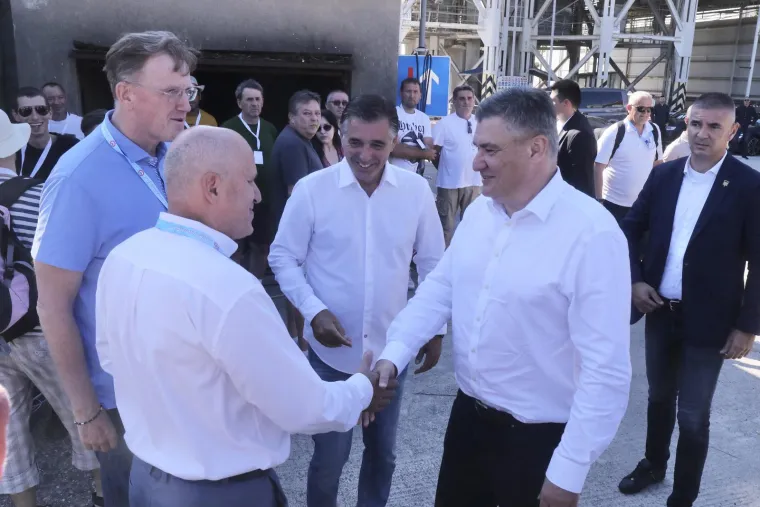 Veseli i raspoloženi, lijepo im u dolini Neretve: Političari se sjatili na Maraton lađa. Evo tko je sve došao