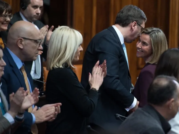 Šešelj i radikali ometali govor šefice EU diplomacije u Skupštini Srbije