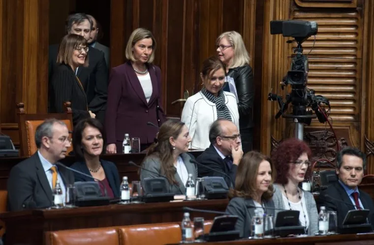 Visoka povjerenica EU za vanjsku i sigurnosnu politiku Federica Mogherina u sklopu svoje 'balkanske turneje' danas je u Beogradu održala govor u Skupštini Srbije poručivši da su "vrata EU otovrena za Srbiju".