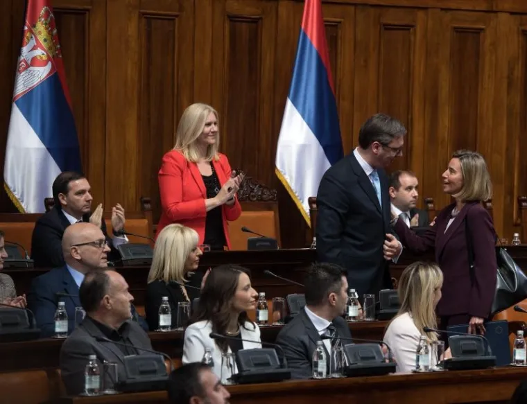 Šešelj i radikali ometali govor šefice EU diplomacije u Skupštini Srbije