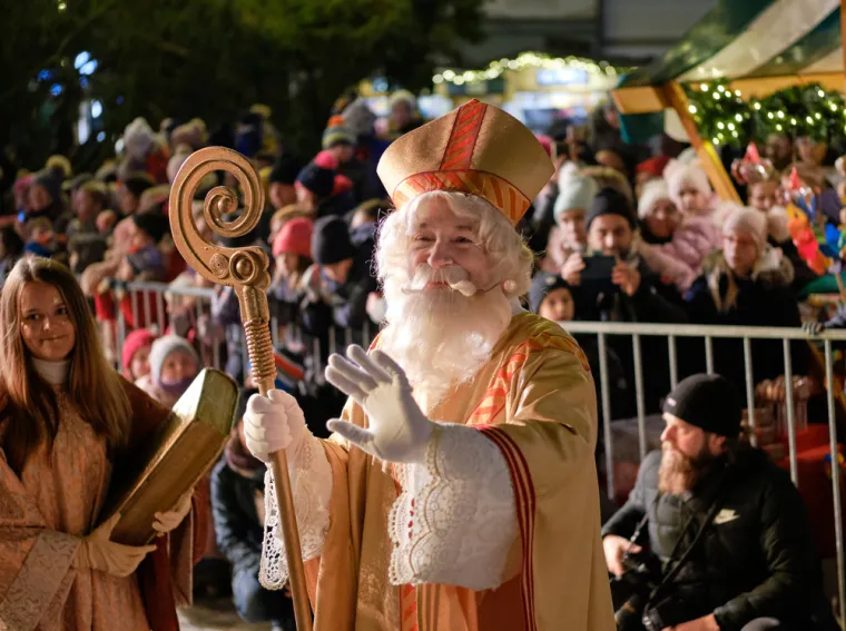 Kako je započela tradicija za Svetog Nikolu? Priča je dirljiva, ali i neočekivano mračna - usko vezana uz prostituciju!