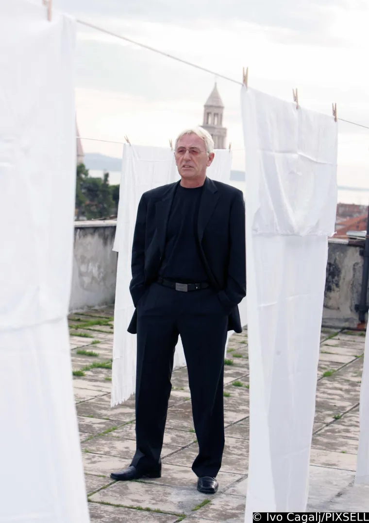 Supruga Olivera Dragojevića rasplakala Hrvatsku objavom za njegov 75. rođendan: 'Uvuče se u tebe kao sitna prašina...'