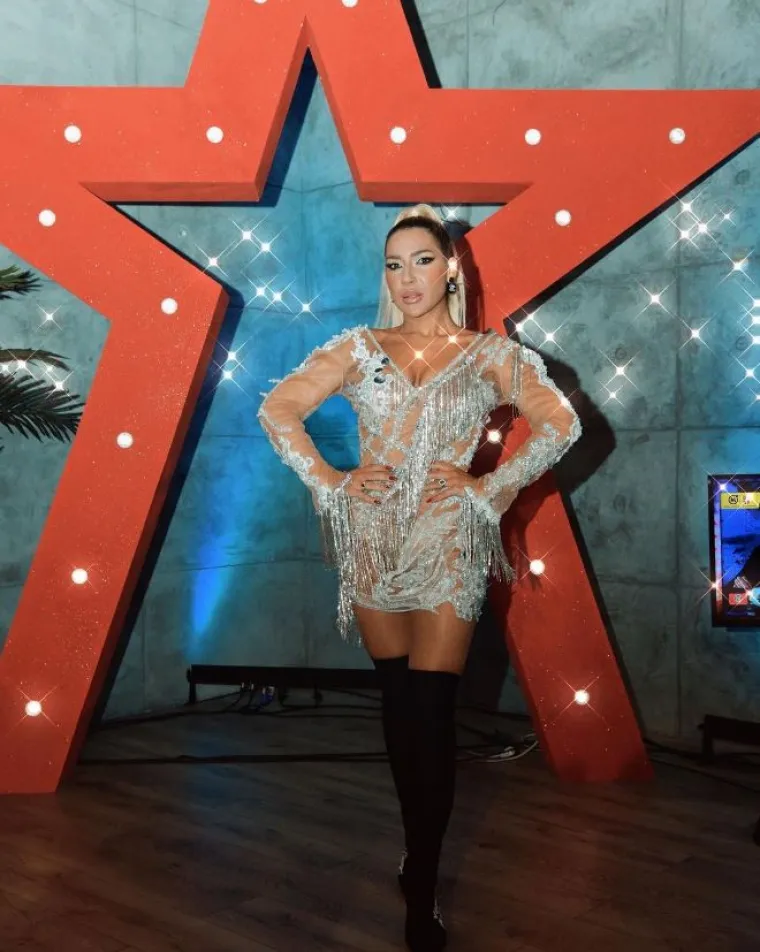 Jovana Jeremić izašla sa šok detaljima o političkom moćniku: 'Stariji je 30 godina, namamio me u stan i bacio na krevet...'