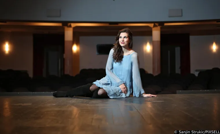 Također, ispričala je da se Janković čak useljavao u njen zagrebački stan, a njene prijateljice tvrdile su da je čak spominjao i vjenčanje. Na kraju je on zaključio da o svemu ipak treba dobro razmisliti te da mu je potrebna samoća.