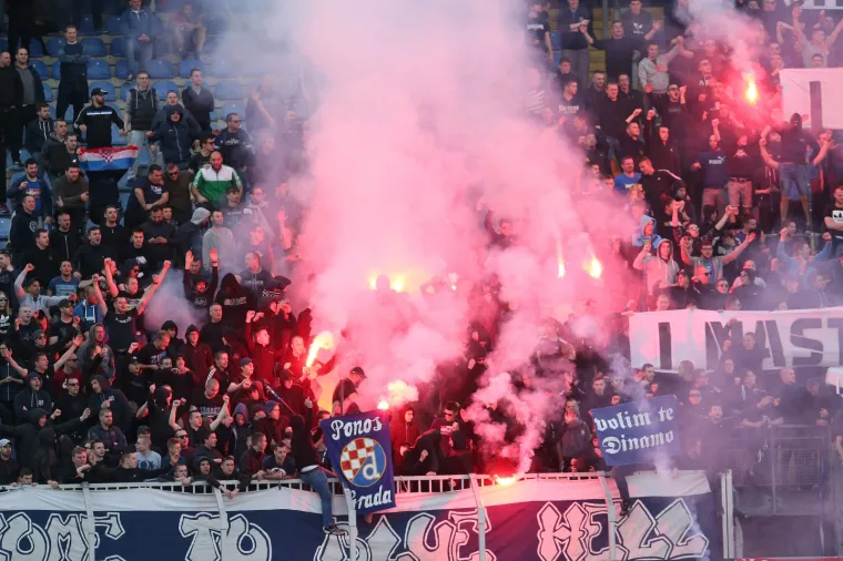 Vikend na tribinama. BBB se prisjetili pokojnih Ćustića i Despića, Torcida skupljala priloge za Milu, nisu izostale velike bakljade