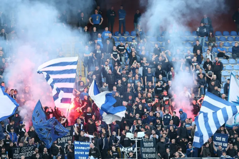 Vikend na tribinama. BBB se prisjetili pokojnih Ćustića i Despića, Torcida skupljala priloge za Milu, nisu izostale velike bakljade