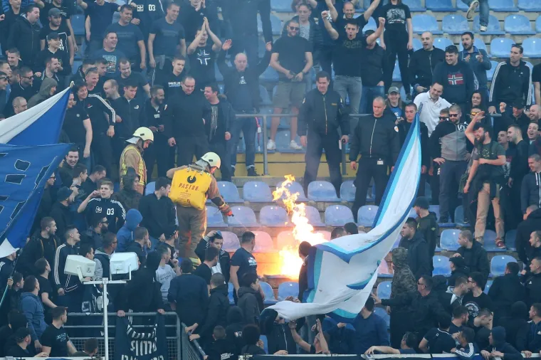 Vikend na tribinama. BBB se prisjetili pokojnih Ćustića i Despića, Torcida skupljala priloge za Milu, nisu izostale velike bakljade