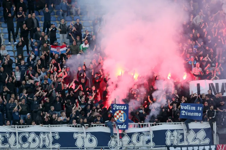 Vikend na tribinama. BBB se prisjetili pokojnih Ćustića i Despića, Torcida skupljala priloge za Milu, nisu izostale velike bakljade