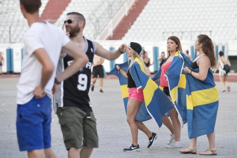 3. dan Ultre polučio je neke zanimljive odjevne kombinacije. Pogledajte kako su se to sve sredili domaći i strani posjetitelji.