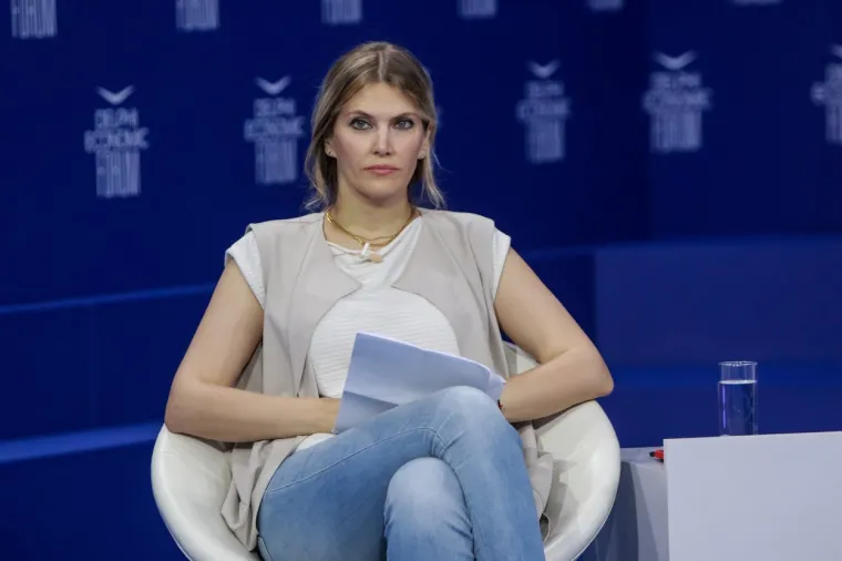 Ima izgled, moć i novac, ali nije joj bilo dovoljno. Sada u pritvoru čeka svoju sudbinu