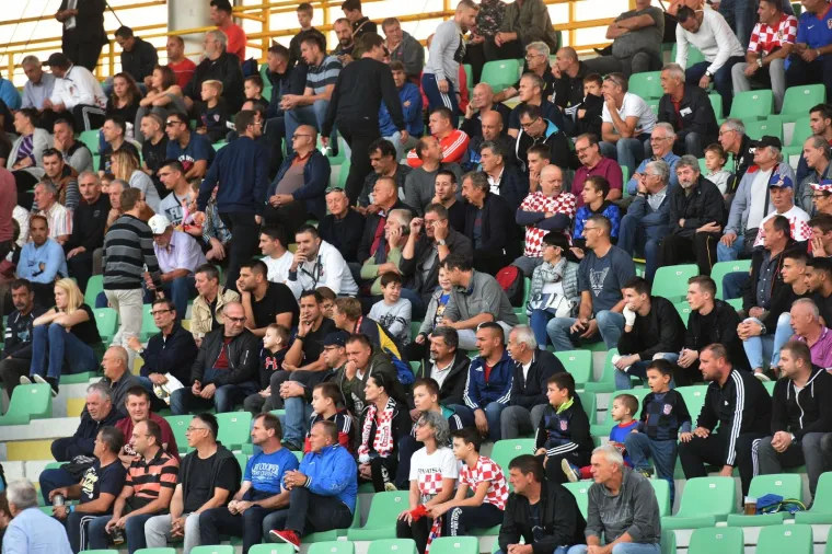 MLADI VATRENI IZAZVALI EUFORIJU U PULI: Osjetite dašak atmosfere s ključne kvalifikacijske utakmice za Euro