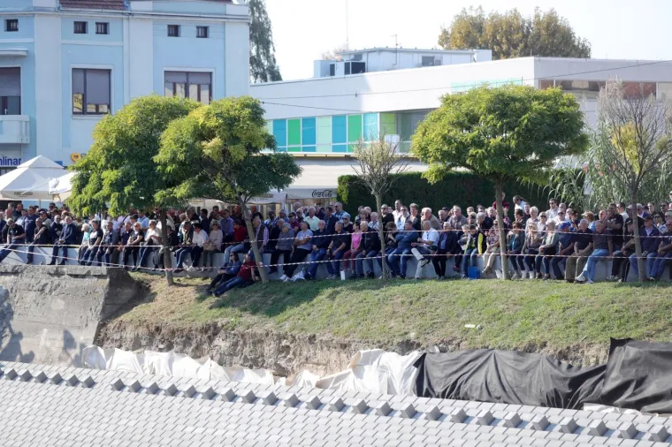 PROSVJED PROTIV VLASTI: U Vukovaru održan prosvjed zbog neprocesuiranja ratnih zločina