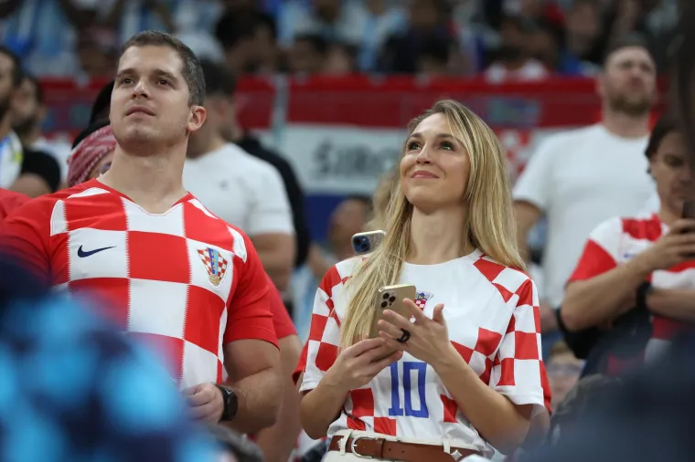 Zaboravite na Ivanu Knoll! Ove samozatajne navijačice očarale su apsolutno sve na stadionu